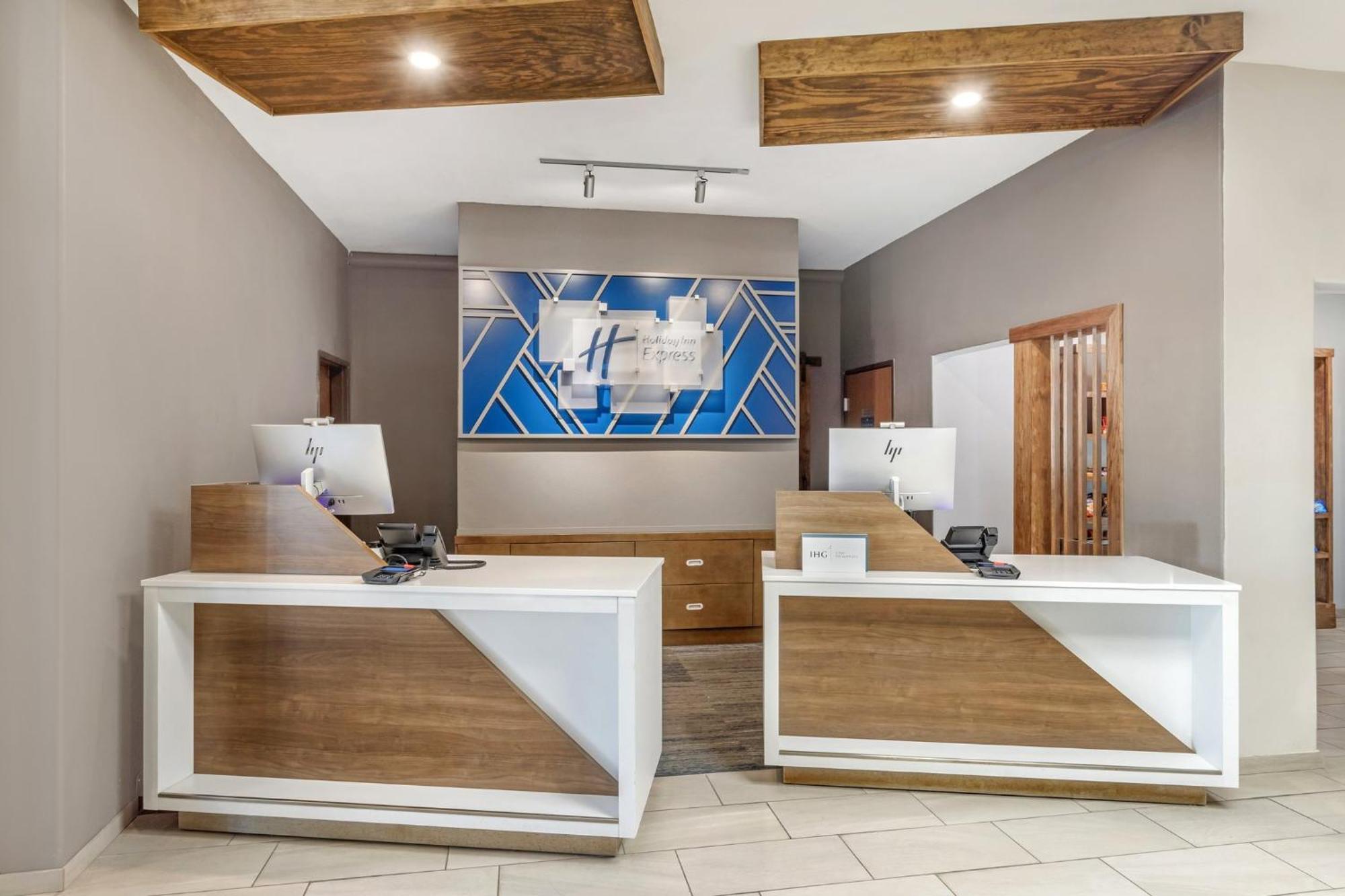 Holiday Inn Express Hotel And Suites Alice By Ihg Εξωτερικό φωτογραφία