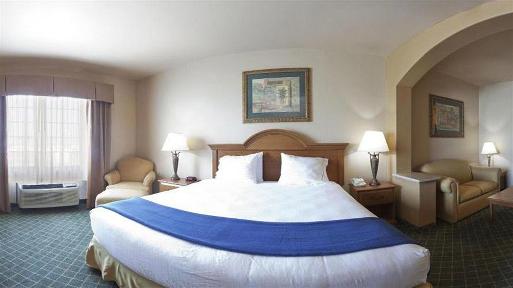 Holiday Inn Express Hotel And Suites Alice By Ihg Εξωτερικό φωτογραφία