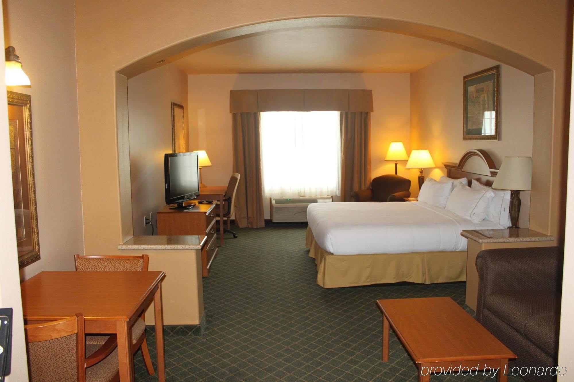 Holiday Inn Express Hotel And Suites Alice By Ihg Εξωτερικό φωτογραφία